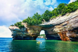 best pictured rocks kayak tour