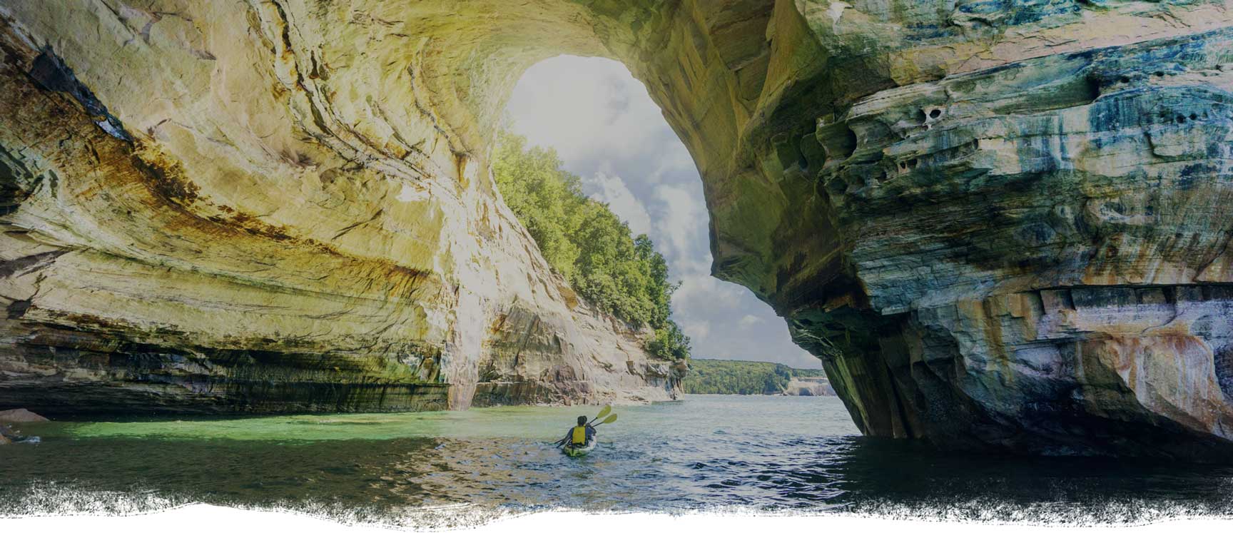 pictured rocks kayak tours munising