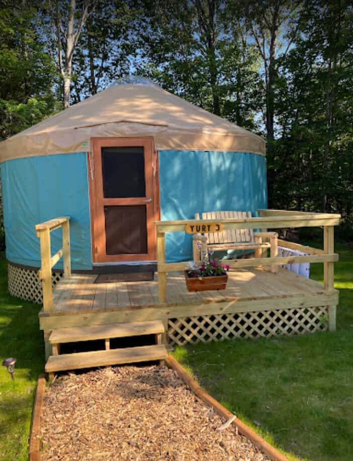 paddlers-inn-yurt-3-exterior