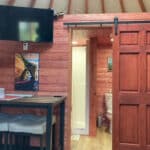 paddlers-inn-yurts-interior-04